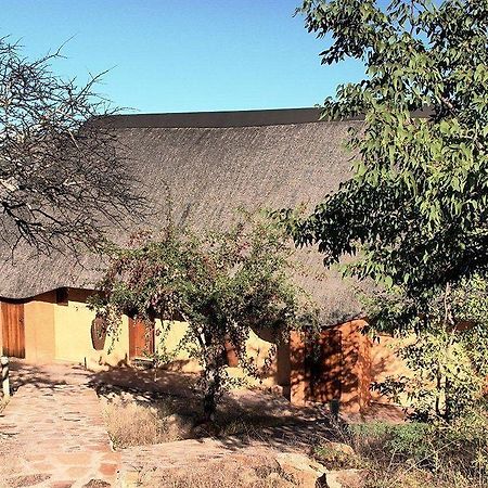 Opuwo Country Hotel Exterior photo